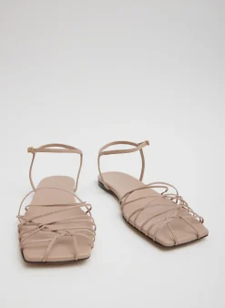 Flats|Sandals><noscript><img width=