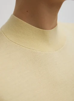 Knitwear & Sweatshirts><noscript><img width=
