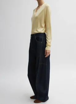 Knitwear & Sweatshirts><noscript><img width=