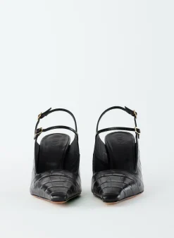 Heels><noscript><img width=