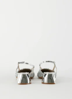Heels><noscript><img width=