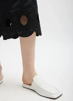 Skirts><noscript><img width=