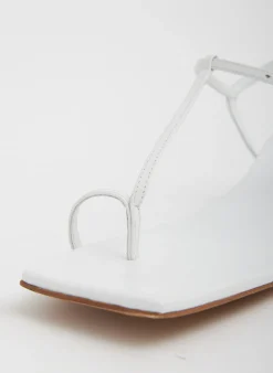 Heels|Sandals><noscript><img width=