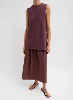Skirts><noscript><img width=