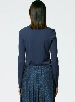 Knitwear & Sweatshirts><noscript><img width=