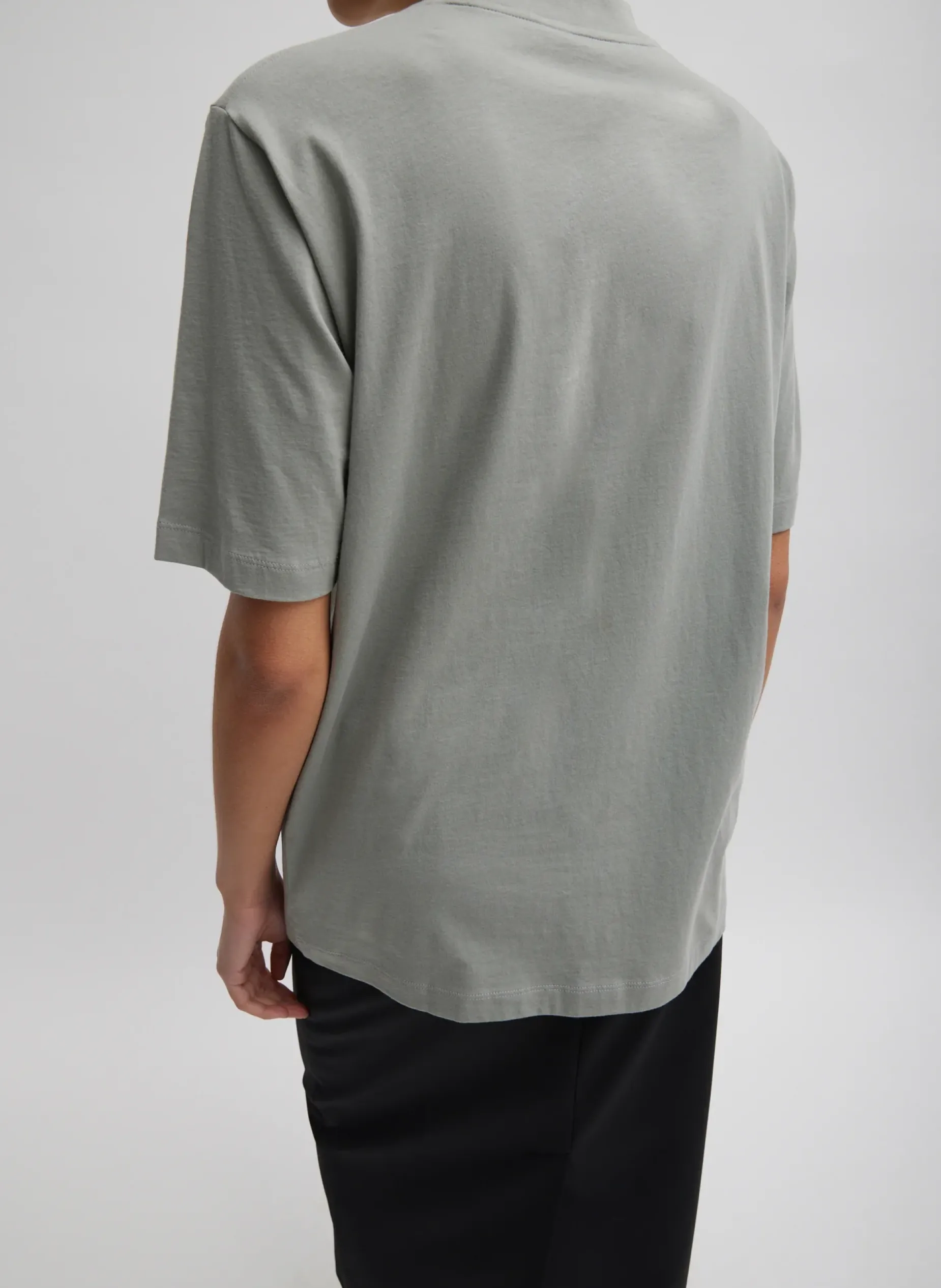 Tops|Fundamentals - WOFs>Tibi Mock Neck Unisex T-Shirt Pumice Grey