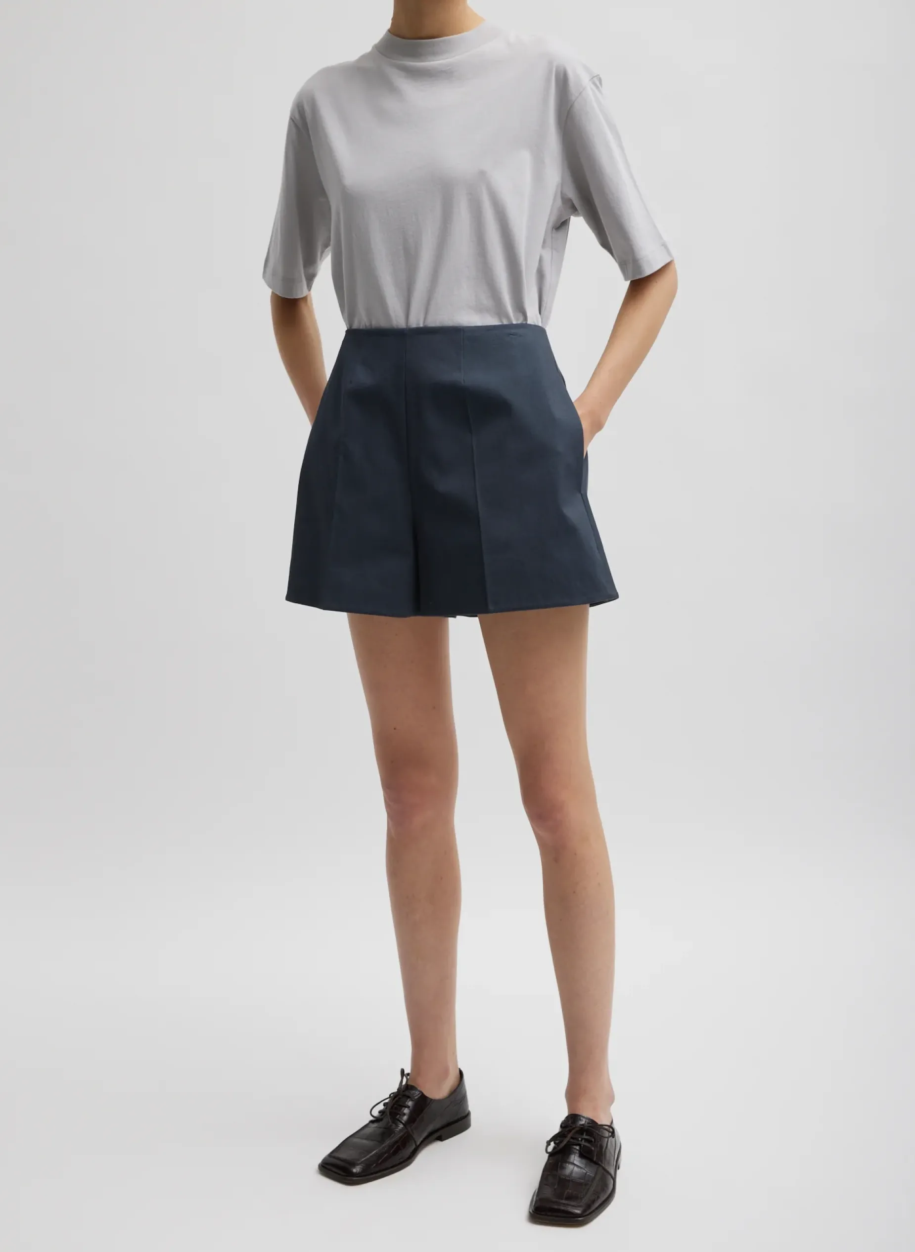 Suits|Pants & Shorts>Tibi Oliver Cotton Stretch Tricotine Structured Shorts Slate Blue
