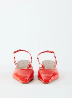 Heels><noscript><img width=