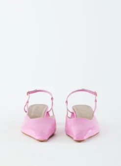 Heels><noscript><img width=