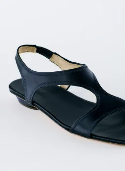 Flats|Sandals><noscript><img width=