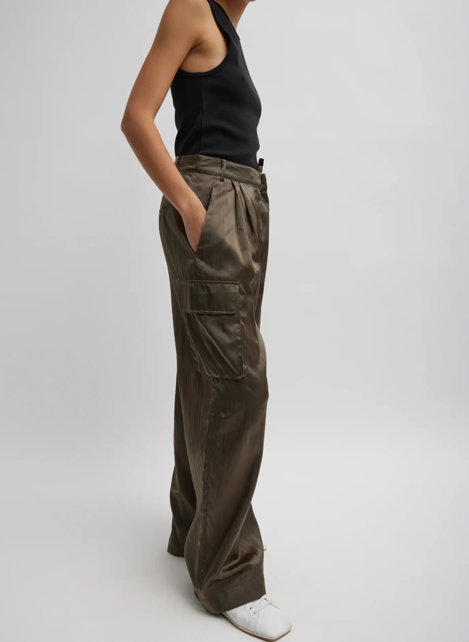 Pants & Shorts|Fundamentals - WOFs>Tibi Shiny Nylon Pleated Stella Cargo Pant Dune
