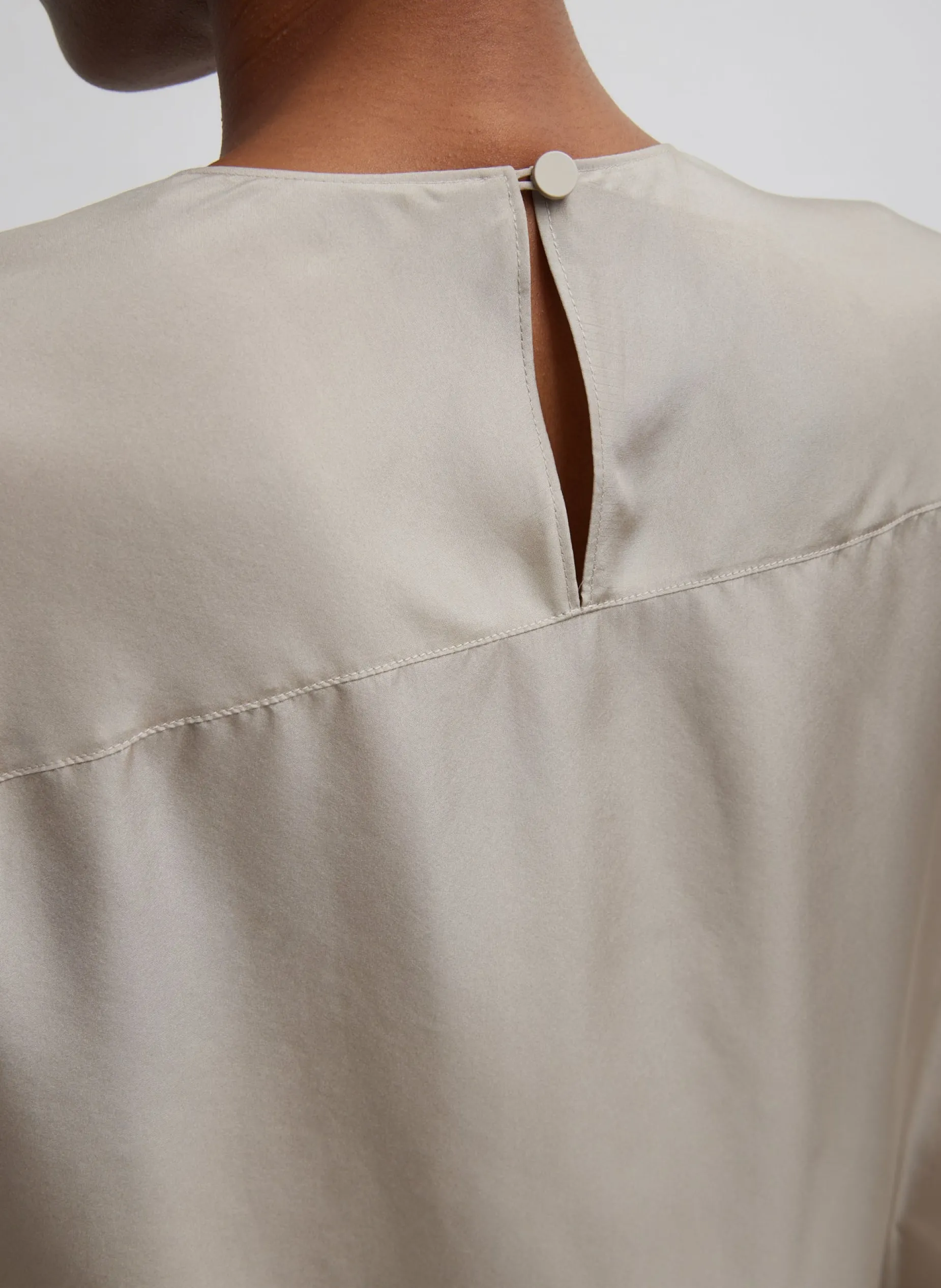 Tops>Tibi Silk Habutai Circular Top Light Stone
