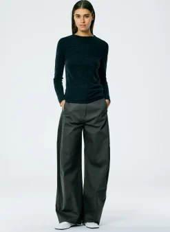 Knitwear & Sweatshirts><noscript><img width=