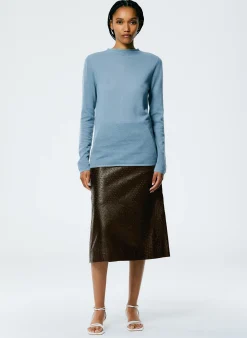 Knitwear & Sweatshirts><noscript><img width=