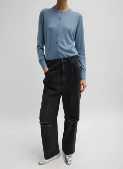 Knitwear & Sweatshirts><noscript><img width=