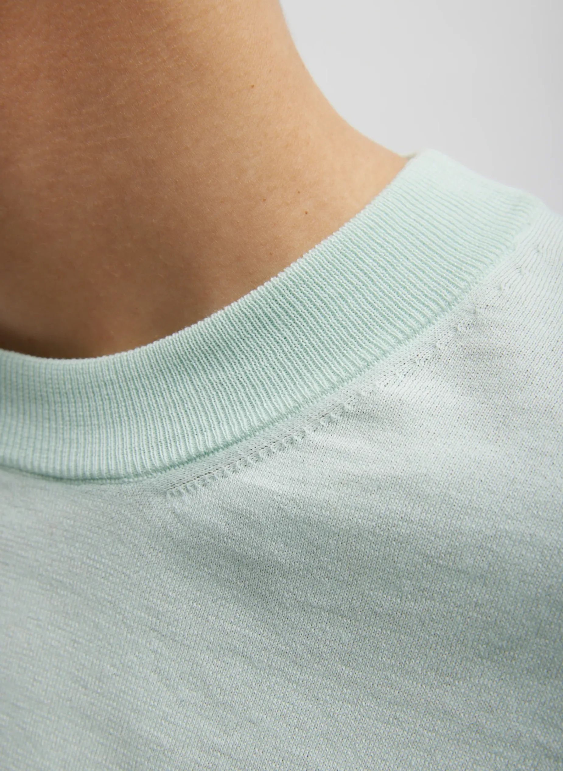 Knitwear & Sweatshirts|Fundamentals - WOFs>Tibi Super Fine Gauge Perfect Men's Pullover Pale Mint