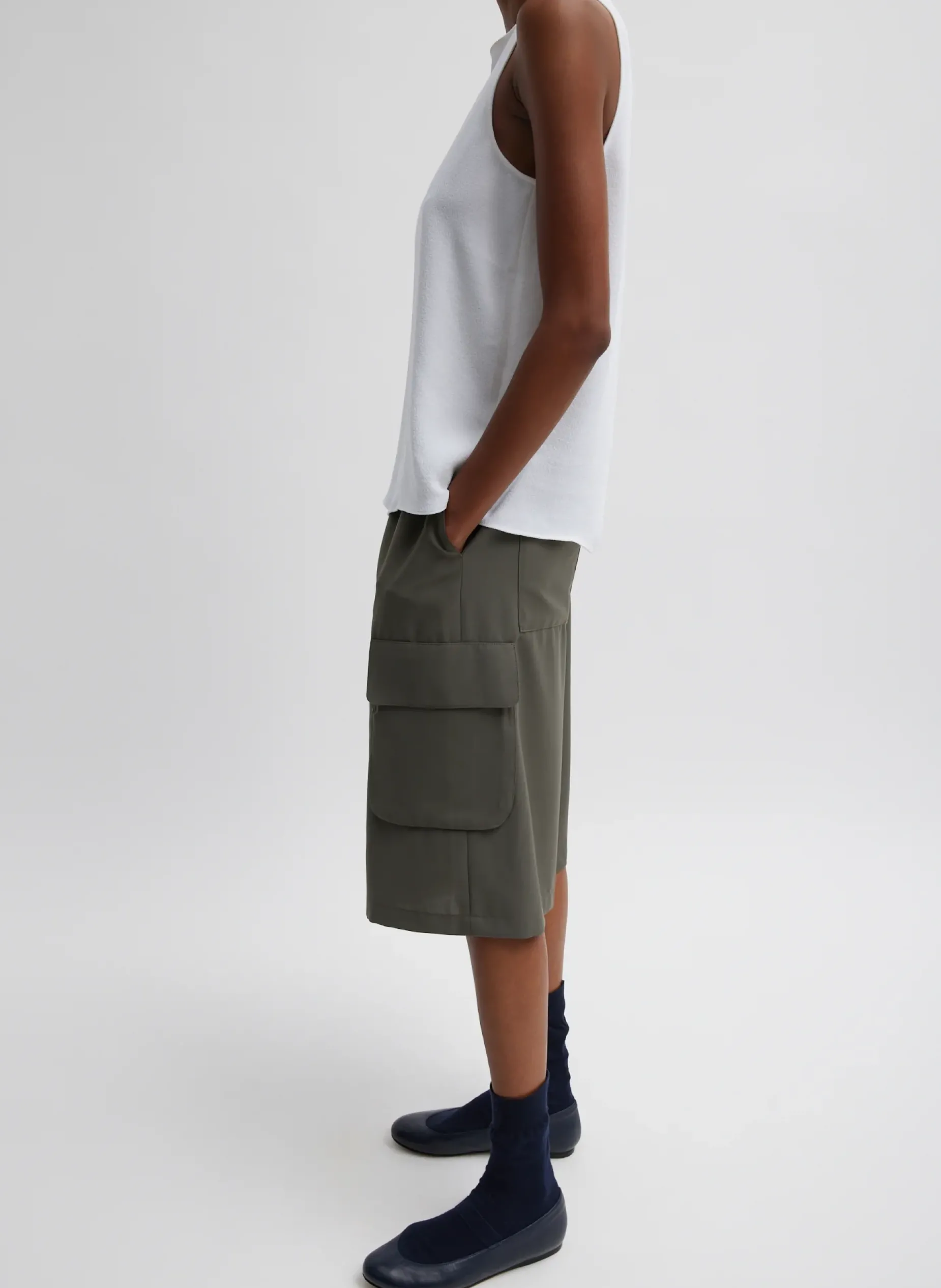 Pants & Shorts>Tibi Tropical Wool Relaxed Cargo Short Dark Stone