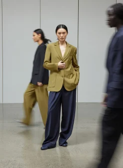 Suits|Pants & Shorts><noscript><img width=