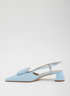 Heels><noscript><img width=